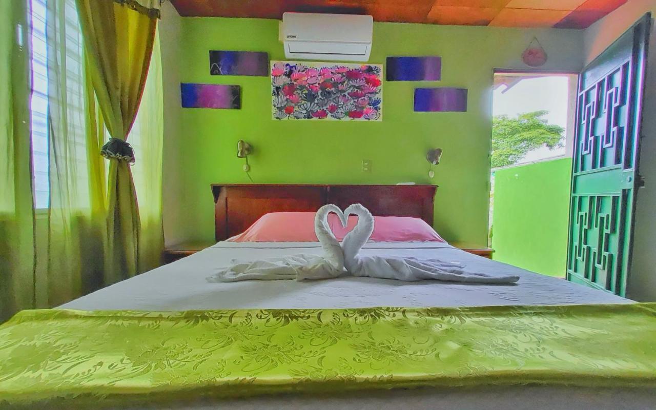 Hotel Oasis San Salvador Luaran gambar