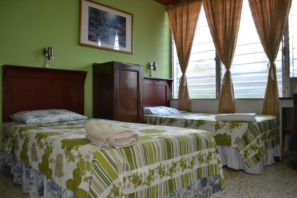 Hotel Oasis San Salvador Bilik gambar