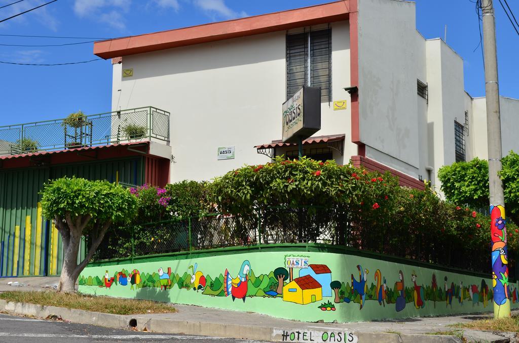 Hotel Oasis San Salvador Luaran gambar