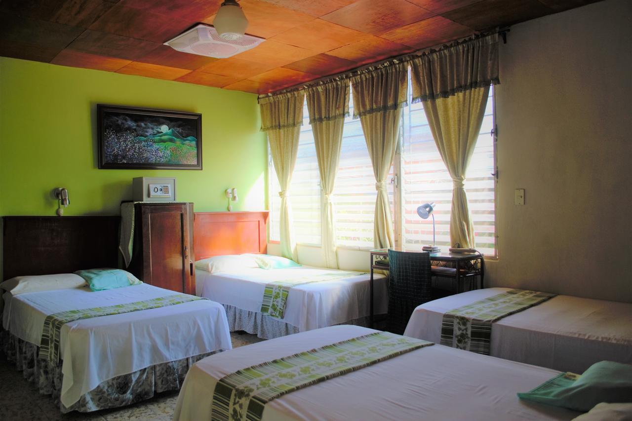 Hotel Oasis San Salvador Luaran gambar