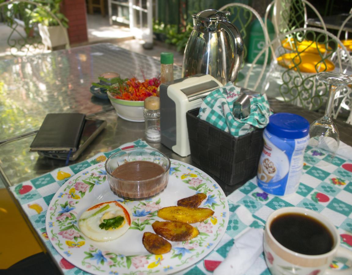 Hotel Oasis San Salvador Luaran gambar