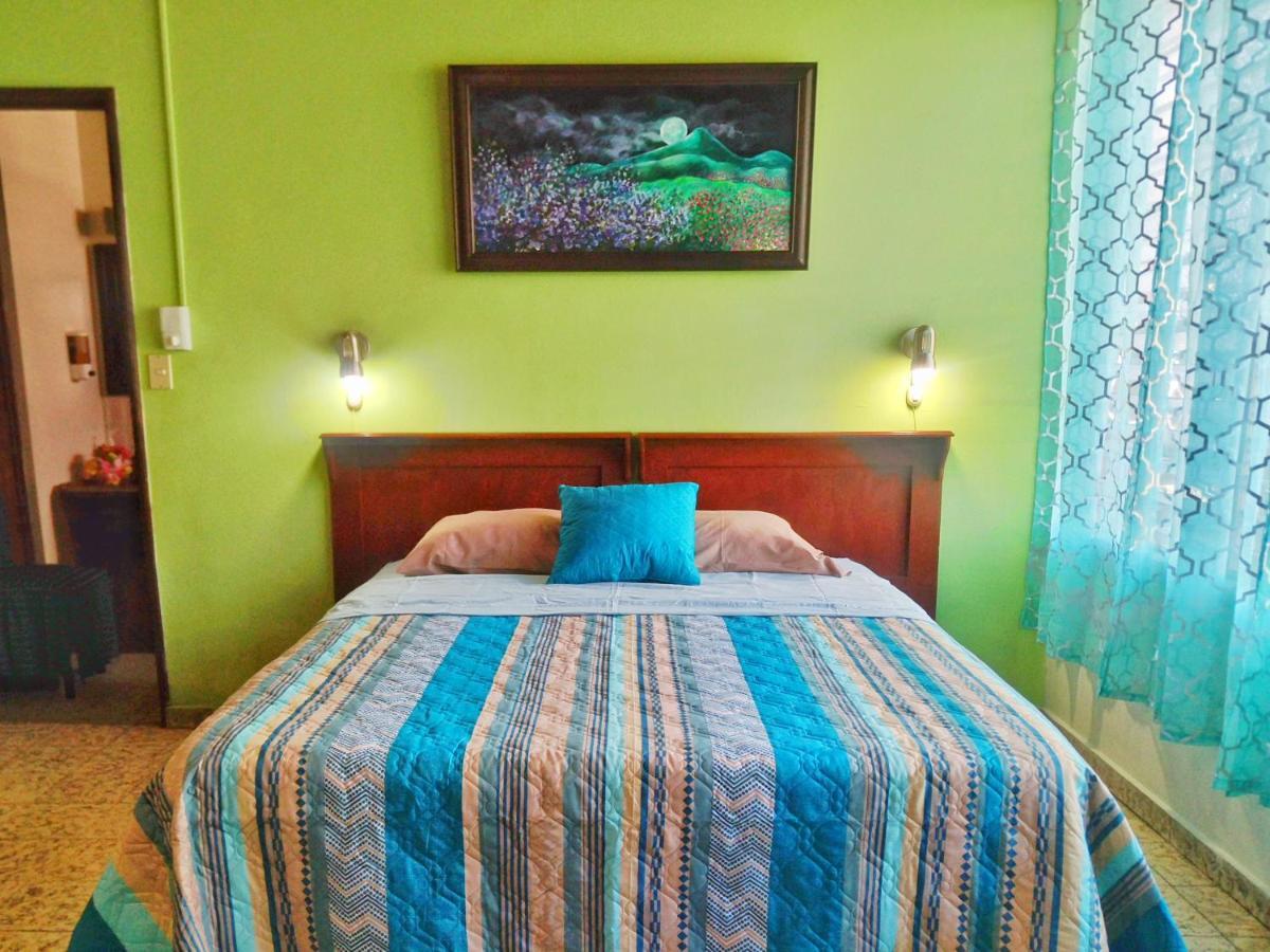 Hotel Oasis San Salvador Luaran gambar